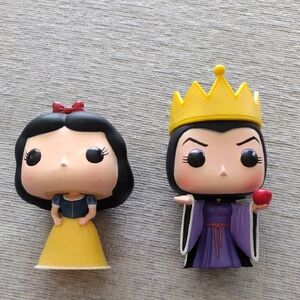 Disney Snow White and Evil Queen Funko Pops